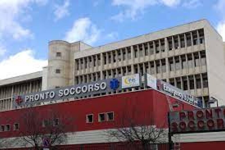 Palermo – Rimproverano gruppo ragazzini, marito e moglie in ospedale – Indagano i carabinieri